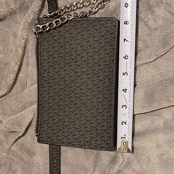 Michael Kors MK Logo Fanny Pack Waist Belt Bag Size Small - Picture 6 of 9